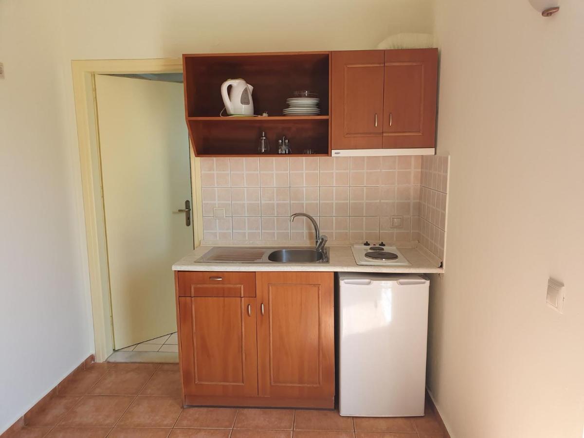 Sofia Studios & Apts Ayía Marína 外观 照片