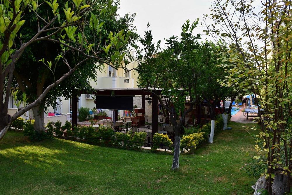 Sofia Studios & Apts Ayía Marína 外观 照片